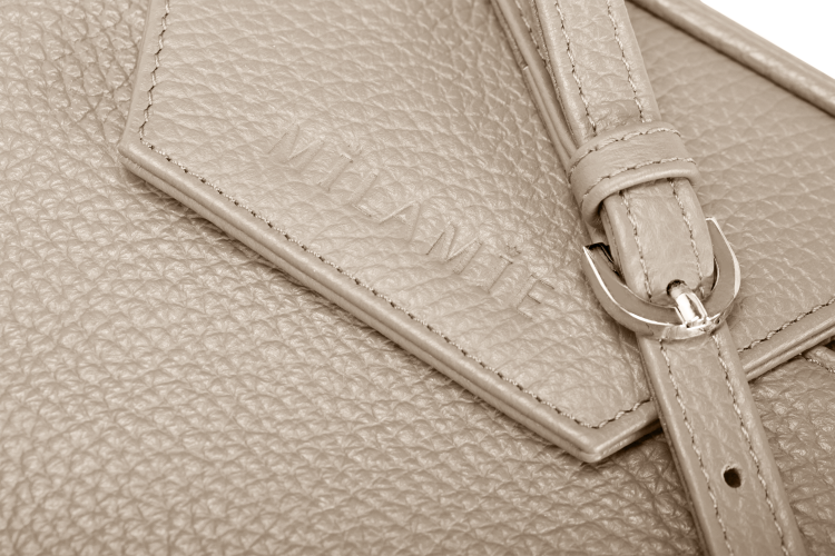 LEA torebka skórzana na ramię beż piaskowa detal zapięcia – MILAMIE Warsaw