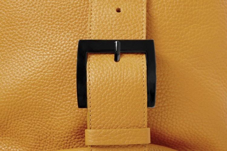 VIVIANE torebka skórzana na ramię musztardowy detal zapięcia – MILAMIE Warsaw