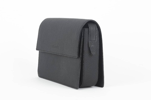 GLORIA torebka skórzana na ramię czarny widok z boku – MILAMIE Warsaw