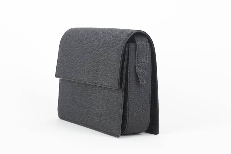 GLORIA torebka skórzana na ramię czarny widok z boku – MILAMIE Warsaw