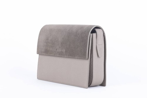 GLORIA torebka skórzana na ramię beżowy welur widok z boku – MILAMIE Warsaw