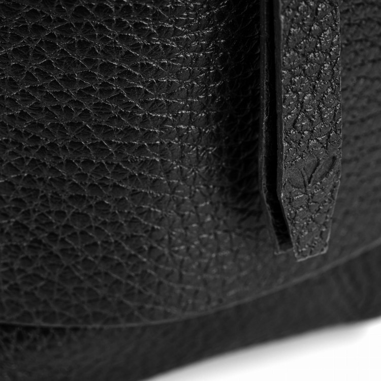 MAYA torebka skórzana na ramię czerń detal zapięcia – MILAMIE Warsaw