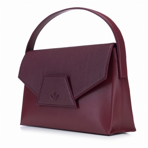 KELLY torebka klasyczna skórzana bordo – widok z boku – MILAMIE Warsaw