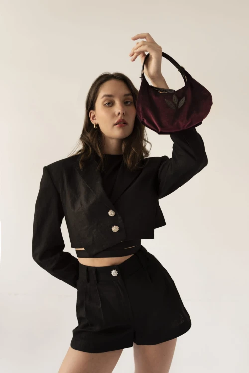 MONICA torebka wieczorowa skórzana bordo stylizacja – MILAMIE Warsaw