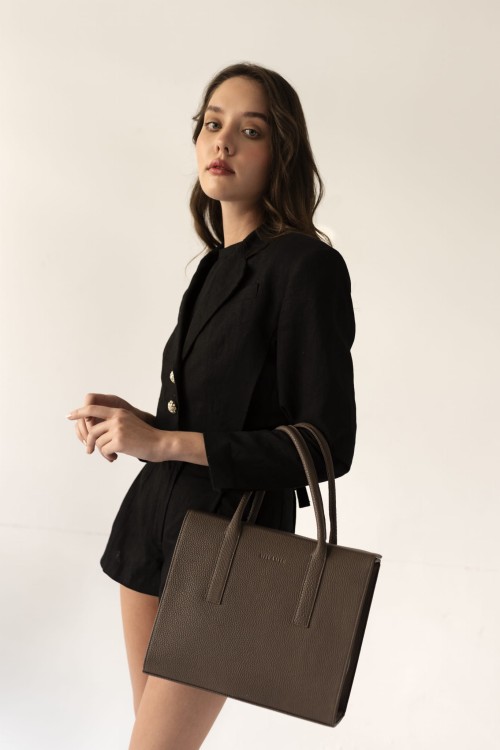 AUDREY shopper skórzany damski brąz czekoladowy stylizacja – MILAMIE Warsaw