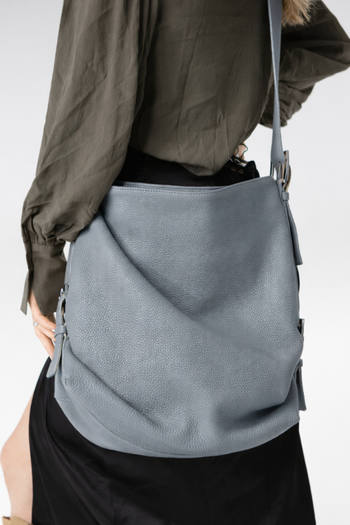VIVIANE torebka skórzana na ramię gołębia szarość stylizacja – MILAMIE Warsaw