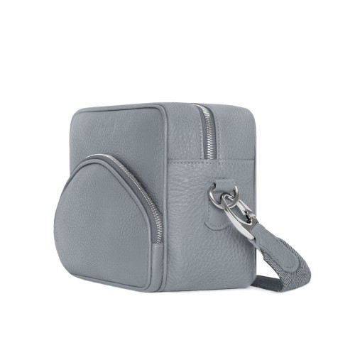 ALICE torebka skórzana na ramię gołębia szarość widok z boku – MILAMIE Warsaw