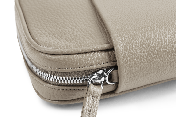 THEARTE torebka wieczorowa skórzana beż piaskowa detal zapięcia – MILAMIE Warsaw