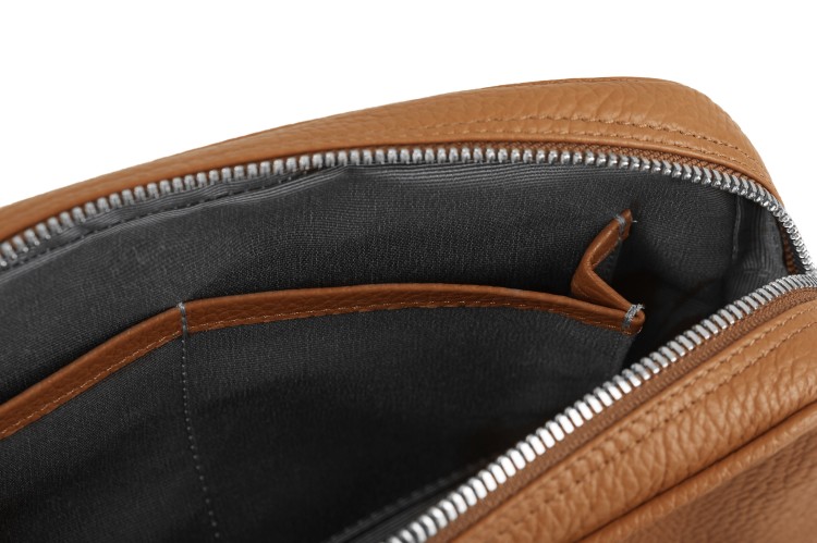 LEA torebka skórzana na ramię brąz koniakowy wnętrze – MILAMIE Warsaw